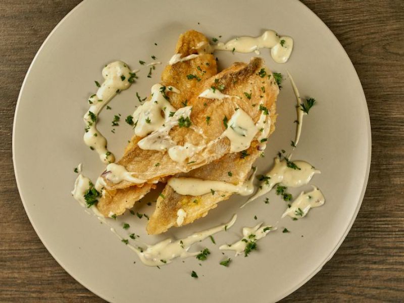 Fish in Batter with Lemon Sauce